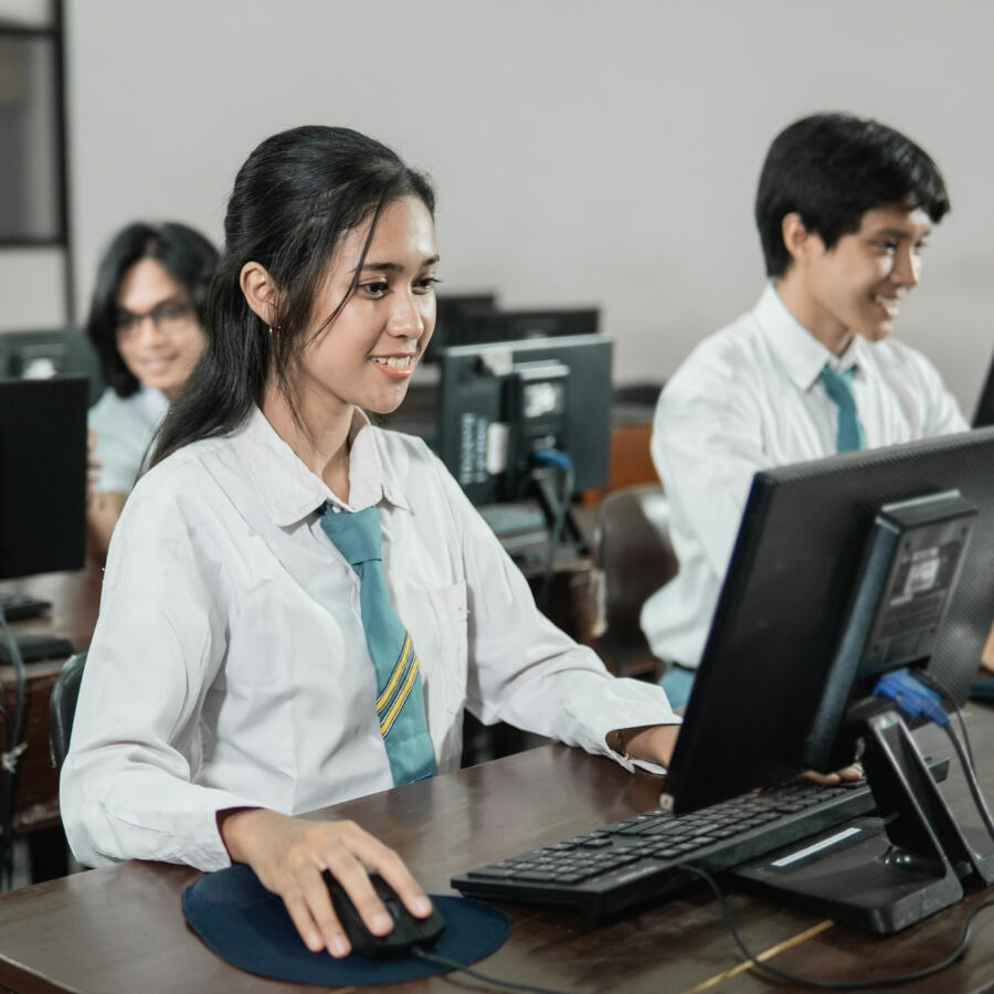 Sekolah dan Kampus
